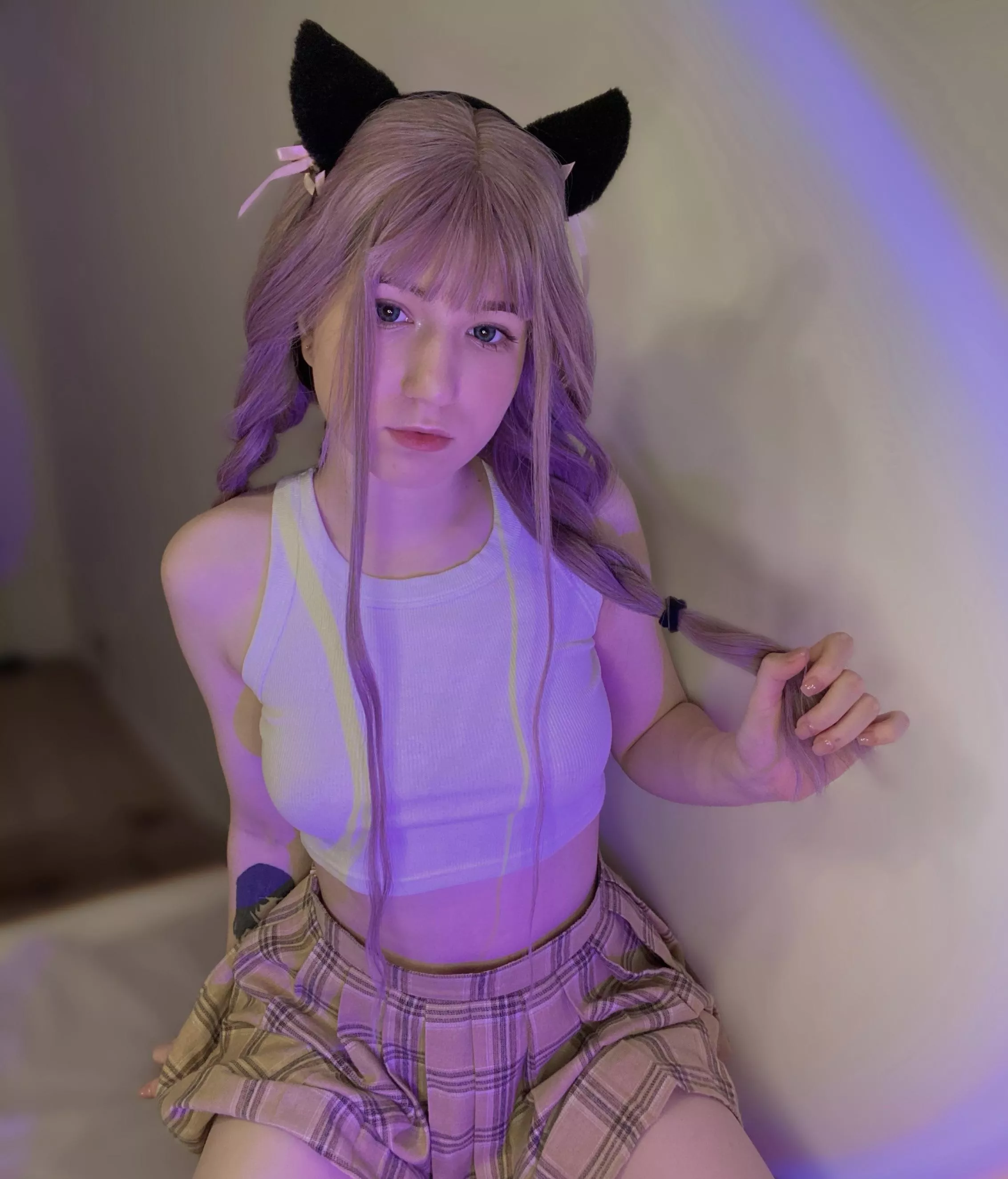 I want to go to anime world 😭😭 f19