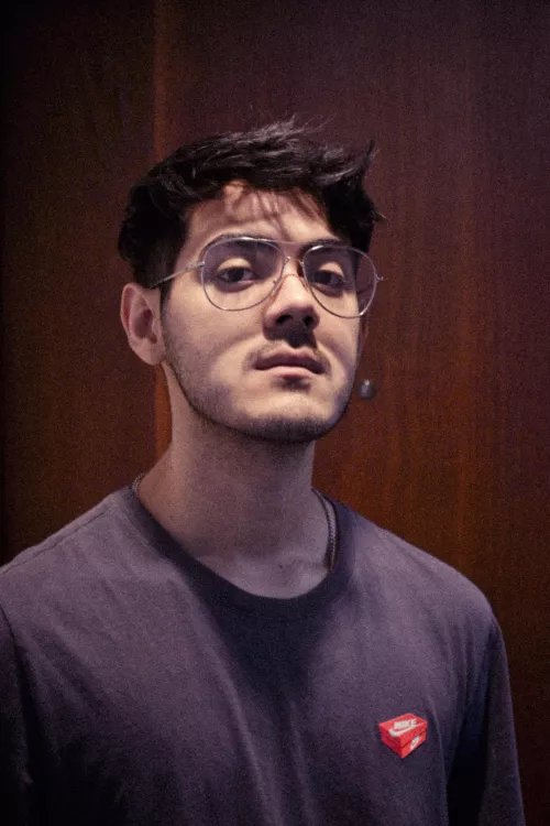 Im not photogenic but this like me and you?