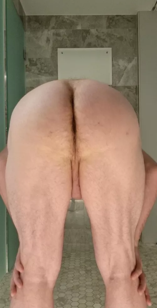 In need of a good hammie stretch, anyone want to help?