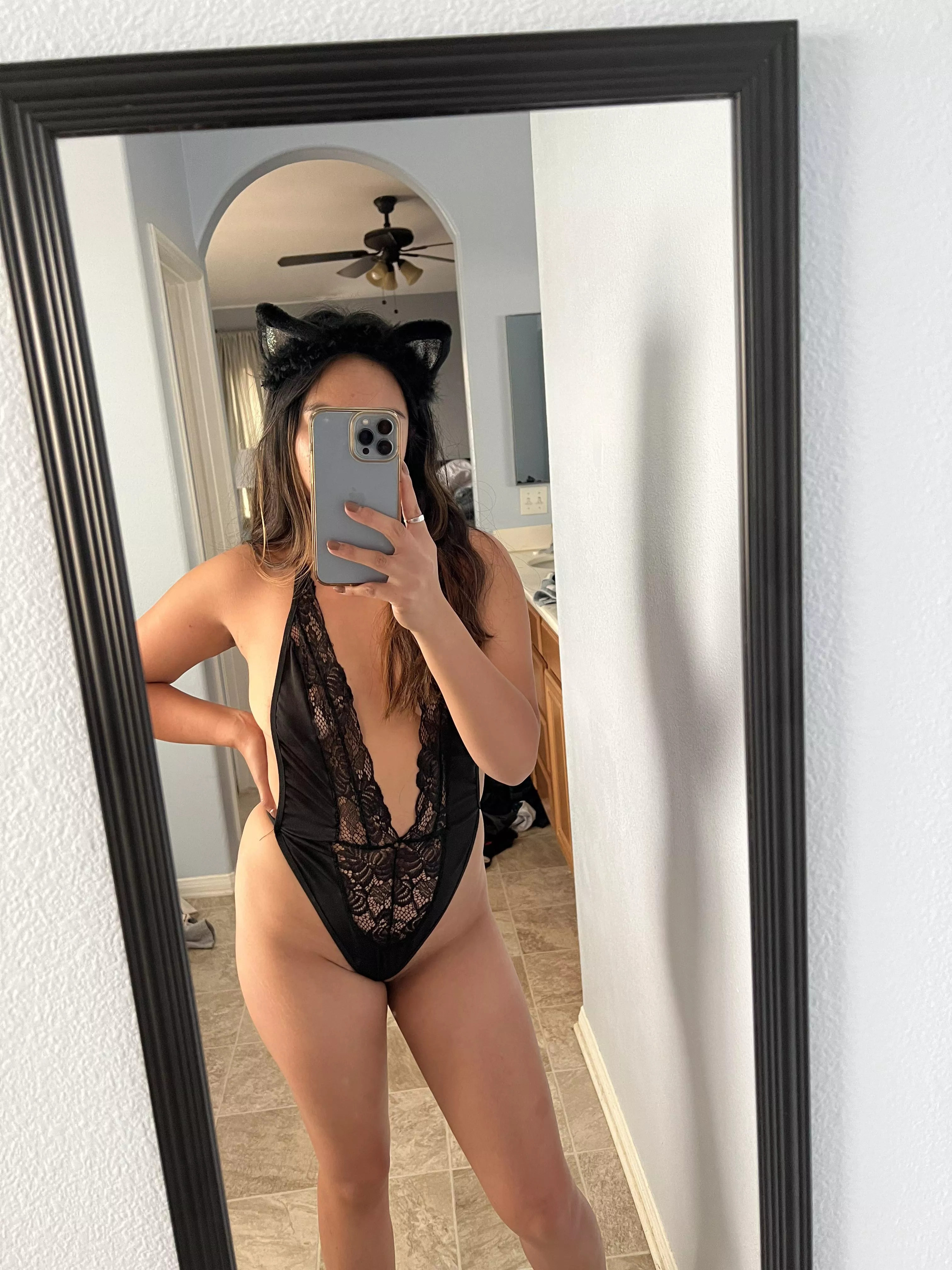 Is this kitty a treat? 🐱