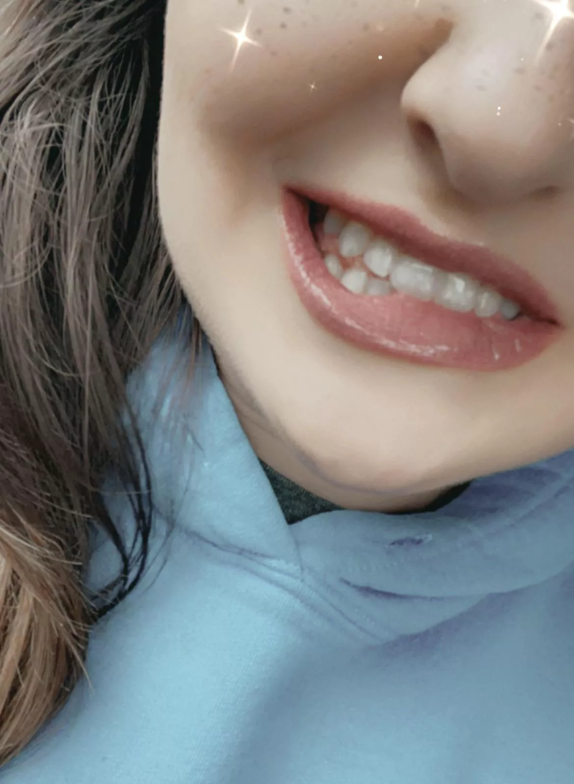 Juiciest lips for biting. Whether it’s me or you 😉