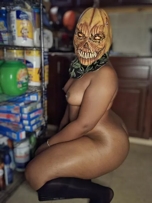 🎃 Lemme sit this ass on you 🎃