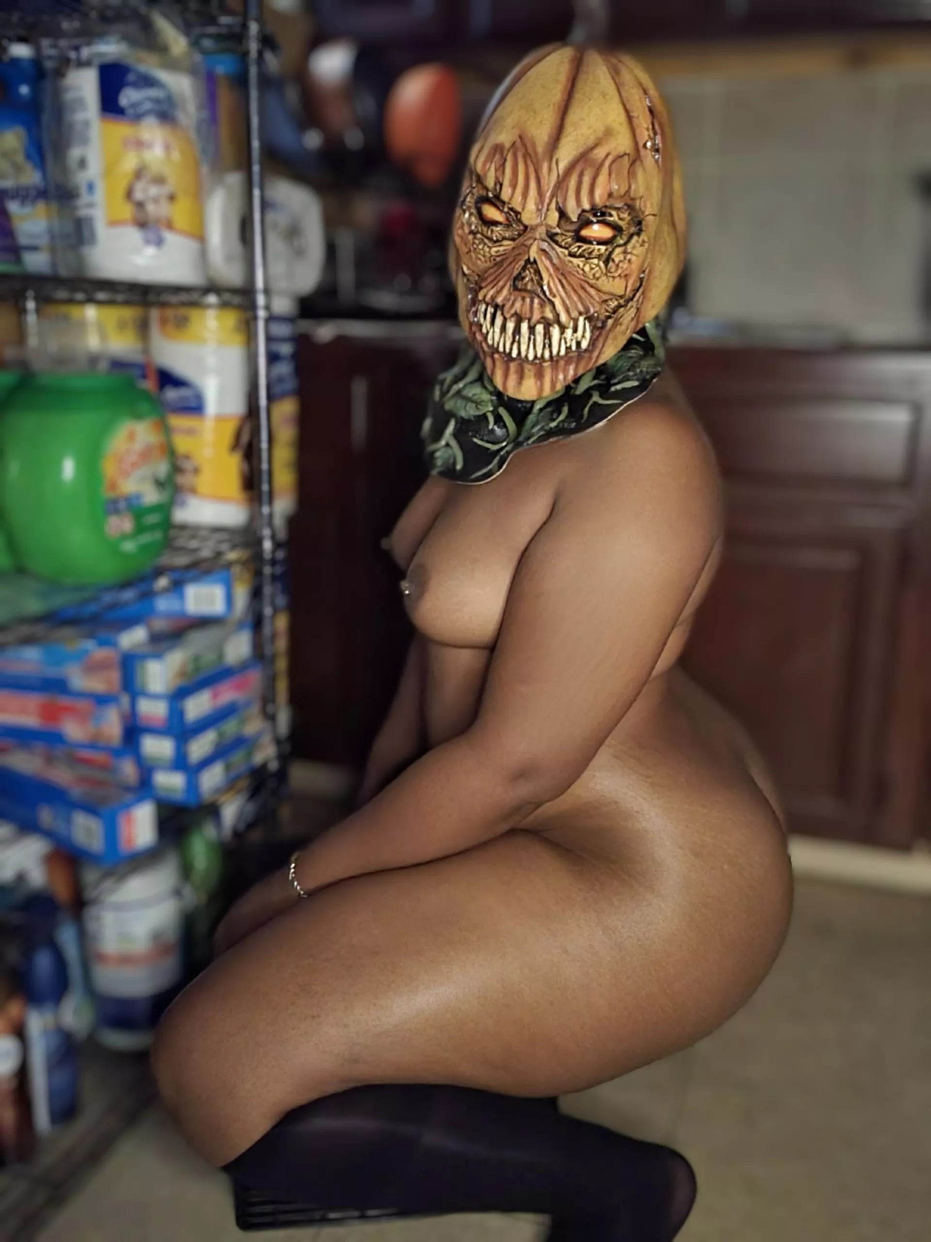 🎃 Lemme sit this ass on you 🎃