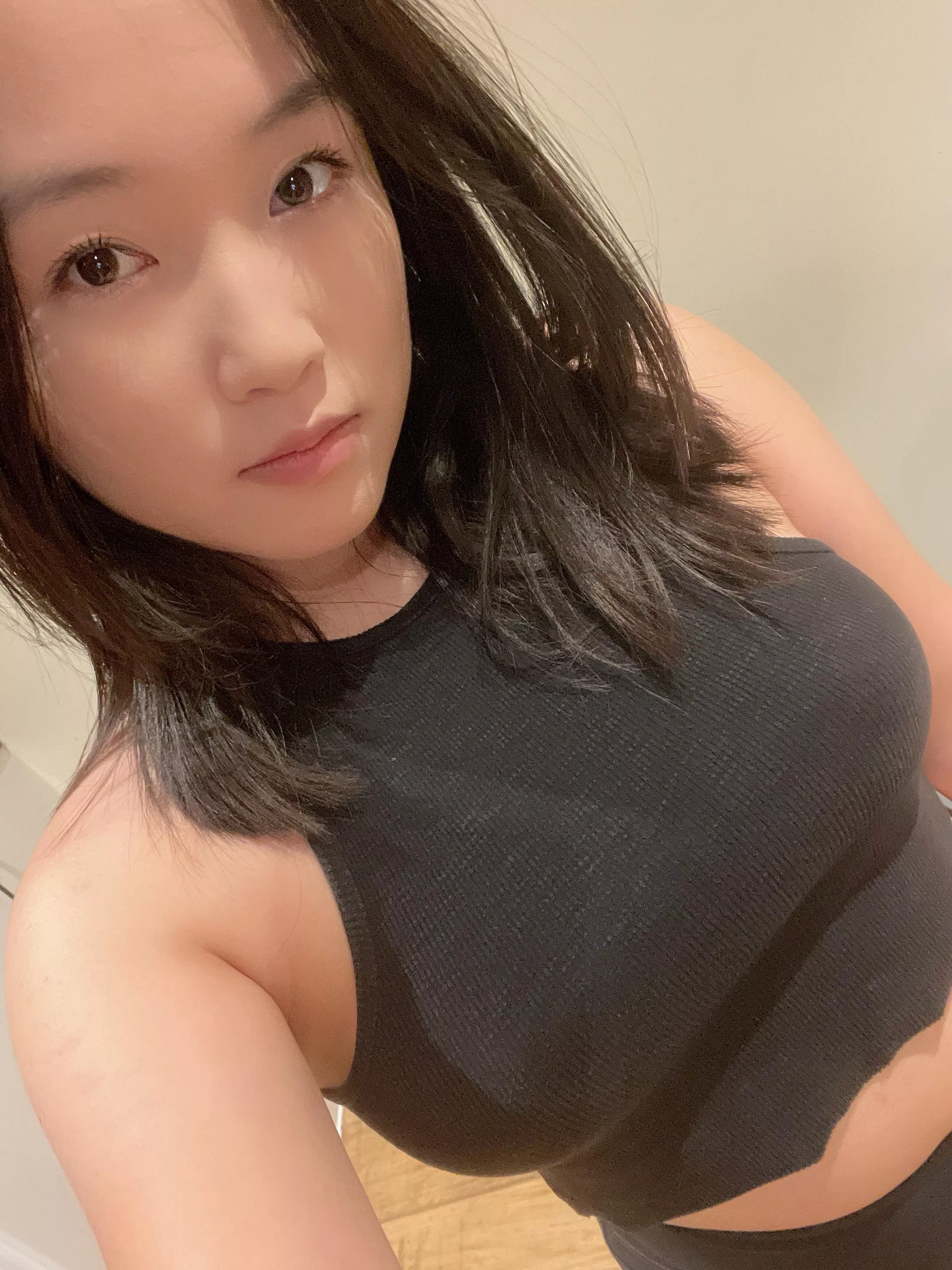 Look into my eyes 🤭