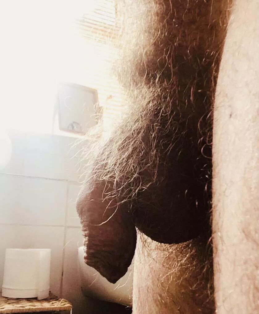 Love my long thick pubes.