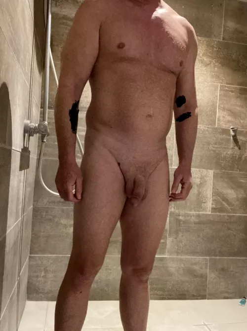 [M] 53 5’11” 185 - It’s been a great day. Better now that I’m nude!