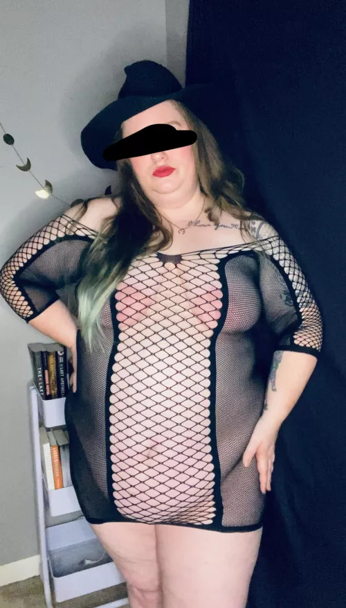 Manifesting a hot, witchy girlfriend 😜