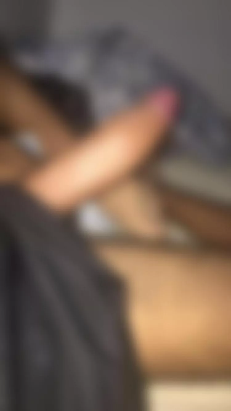 message me to be dwarfed and humiliated. no one can bull me