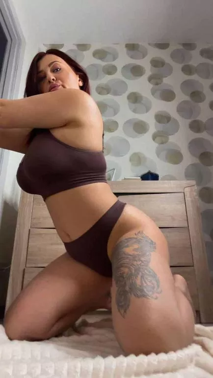 My parents are not here, who comes to keep me company