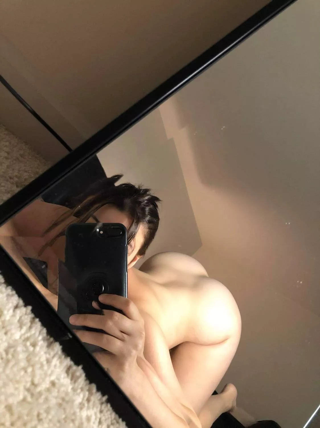 Need some strokes 💦Hungry butt