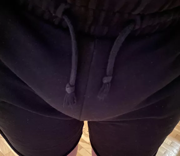 No one will know im wet… right??