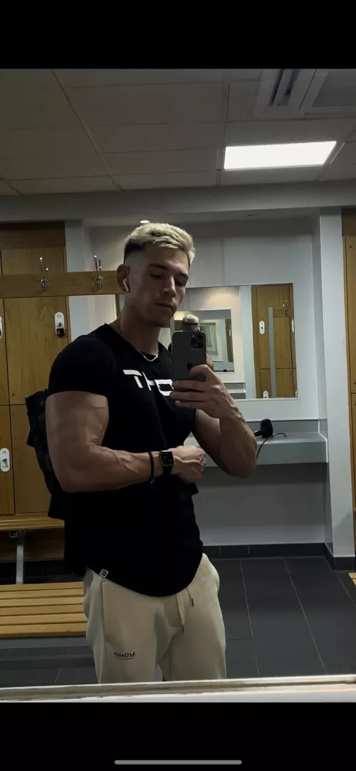 Quick gym sesh before work