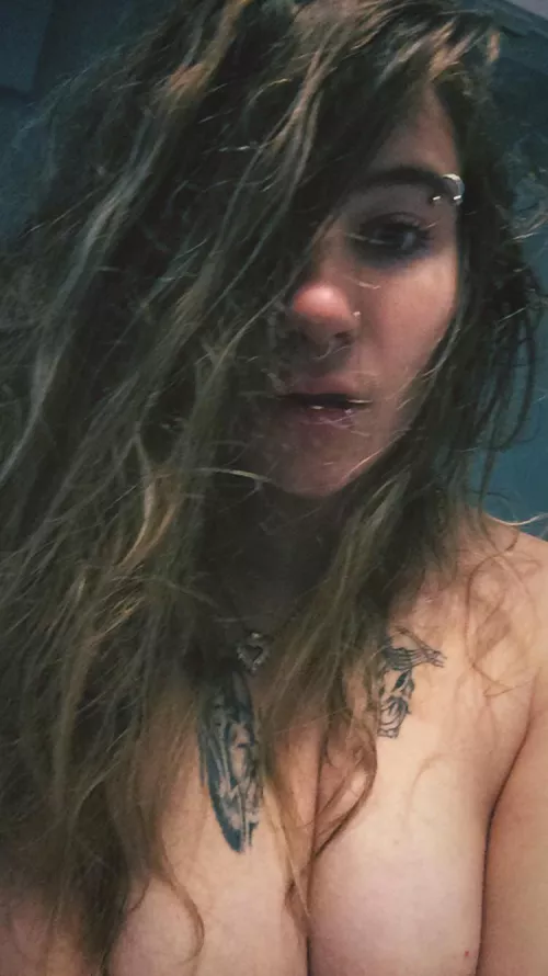 Sexy bathroom selfie’s have my heart 💕🤞