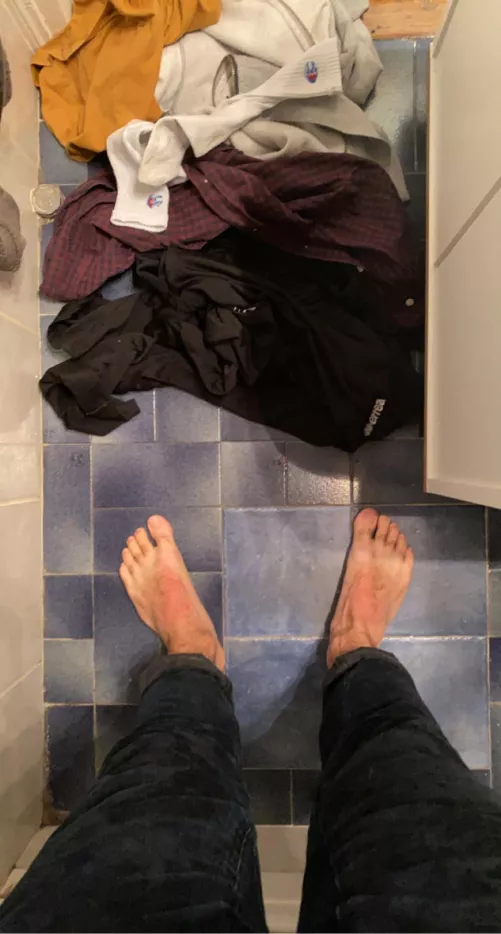 Someone to lick it please (25)