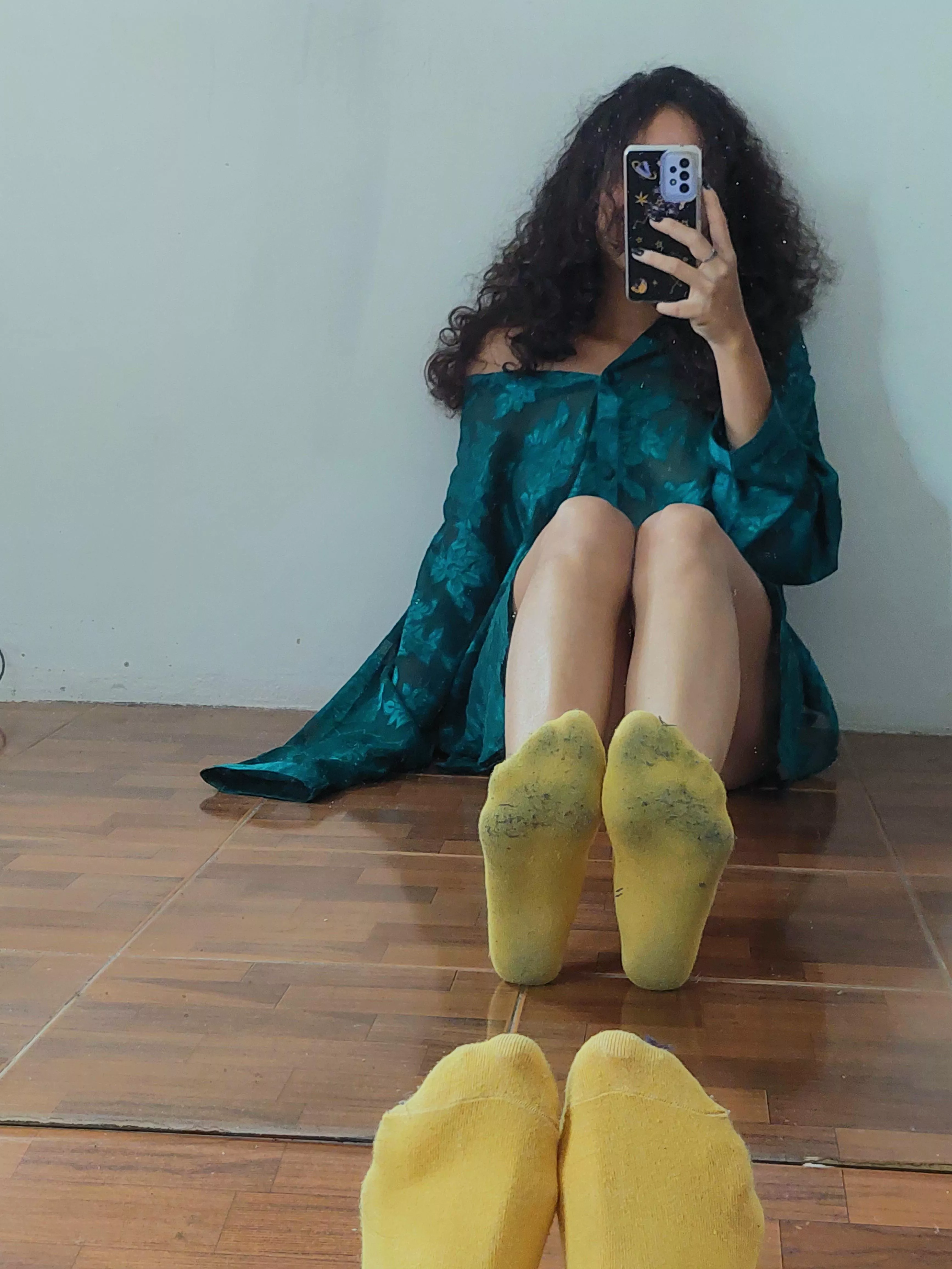 sooo start worshipping my pretty stinky yellow socks (f)