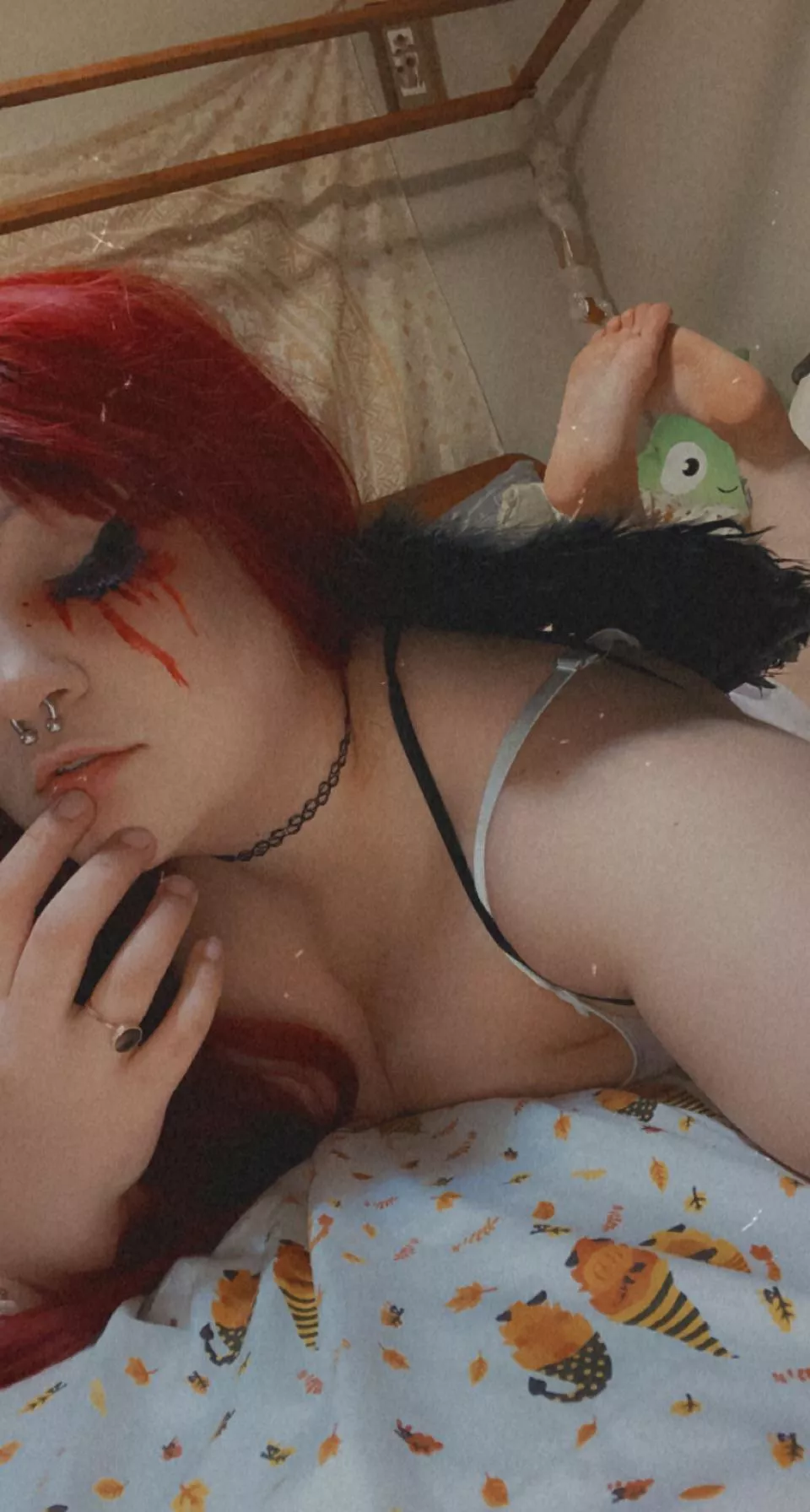 ✨spooky movies n chill 😈[f28]