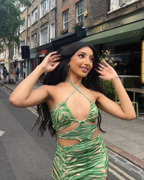 Stunning dress.. IRTR