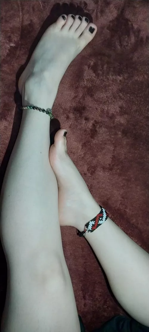 Tell me you like my feet with an emoji🥰🖤