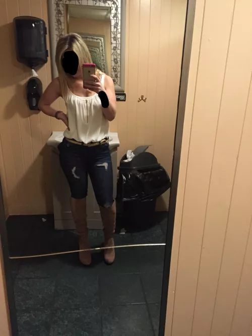 Trading. Fit/small tits +++