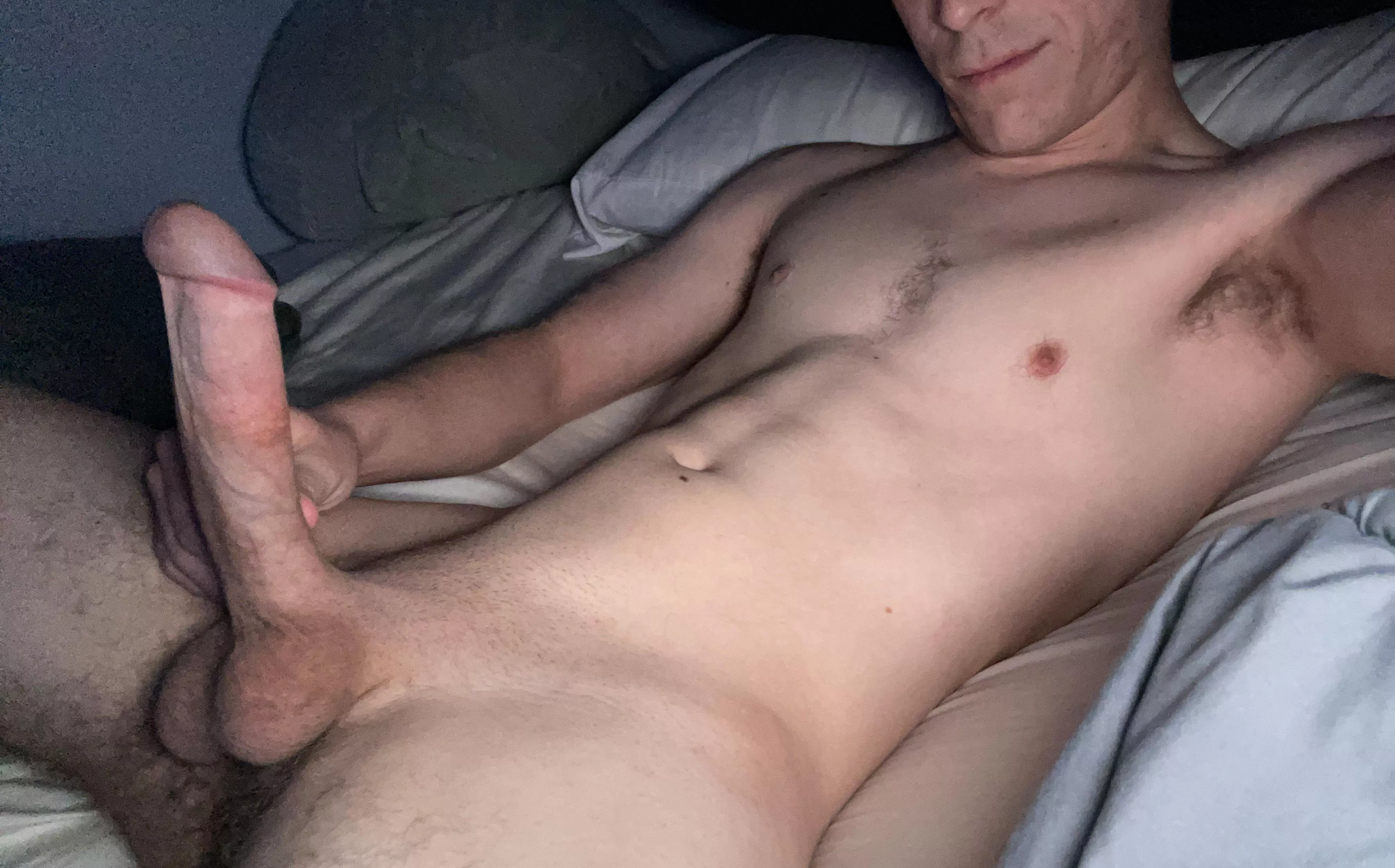 Who can help me relive some stress? 😈💦