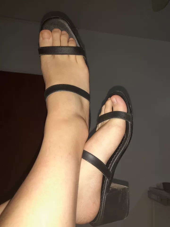 would you eat my toes baby????
