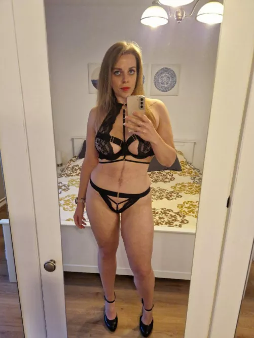 Would you fuck a dirty teacher for some candys?