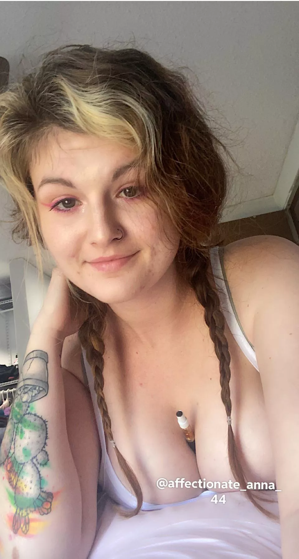 Would you like to hit my pen 💨👉🏻👈🏻🥺