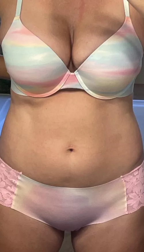 11/2/22 - VS rainbow sherbet w/ matching cheekies (NSFW) 🌈