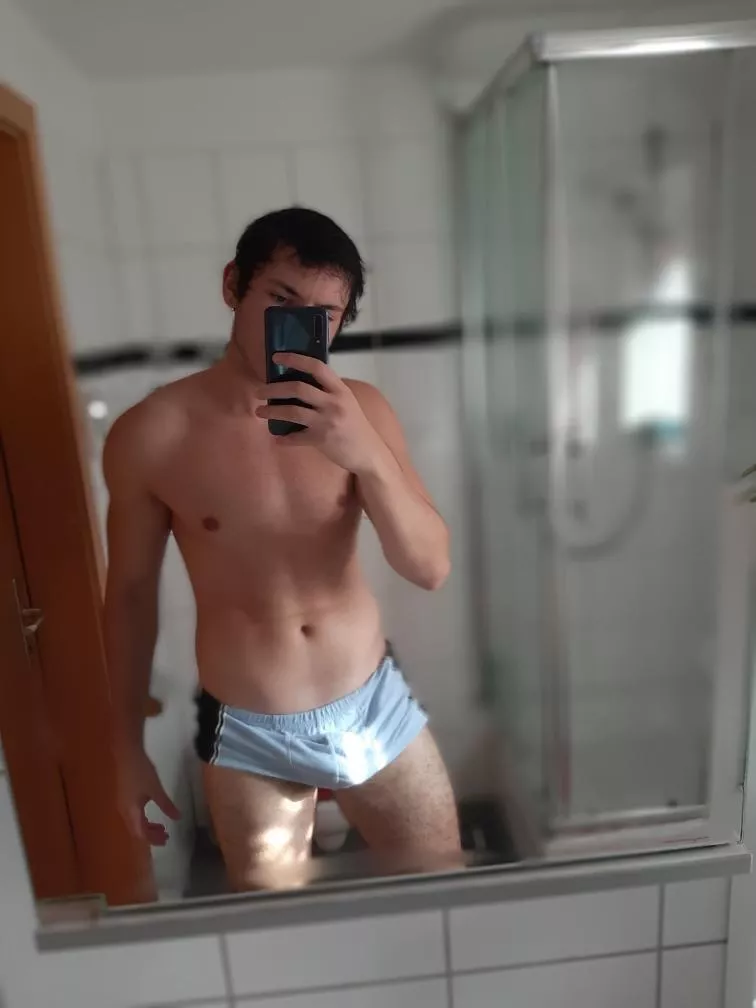 [19] shower with me? 😉