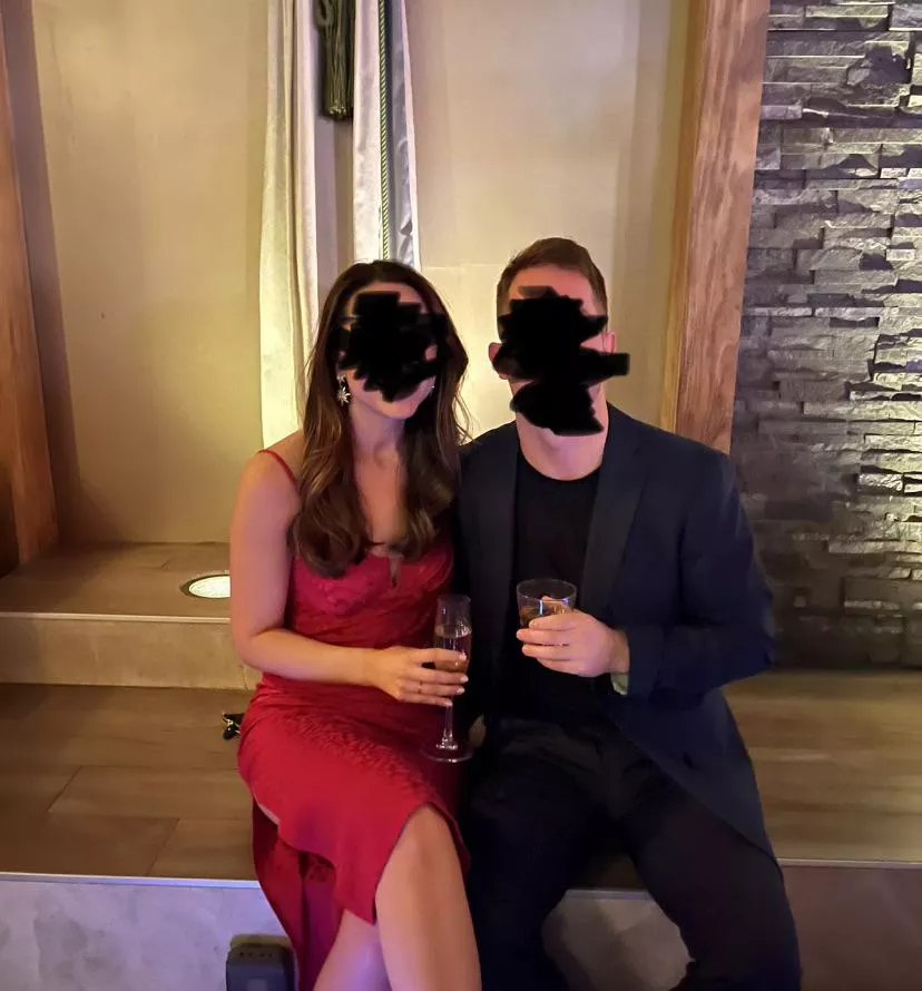 28MF4F- fit and fun couple looking for unicorn in Chicago this Friday. Message us!