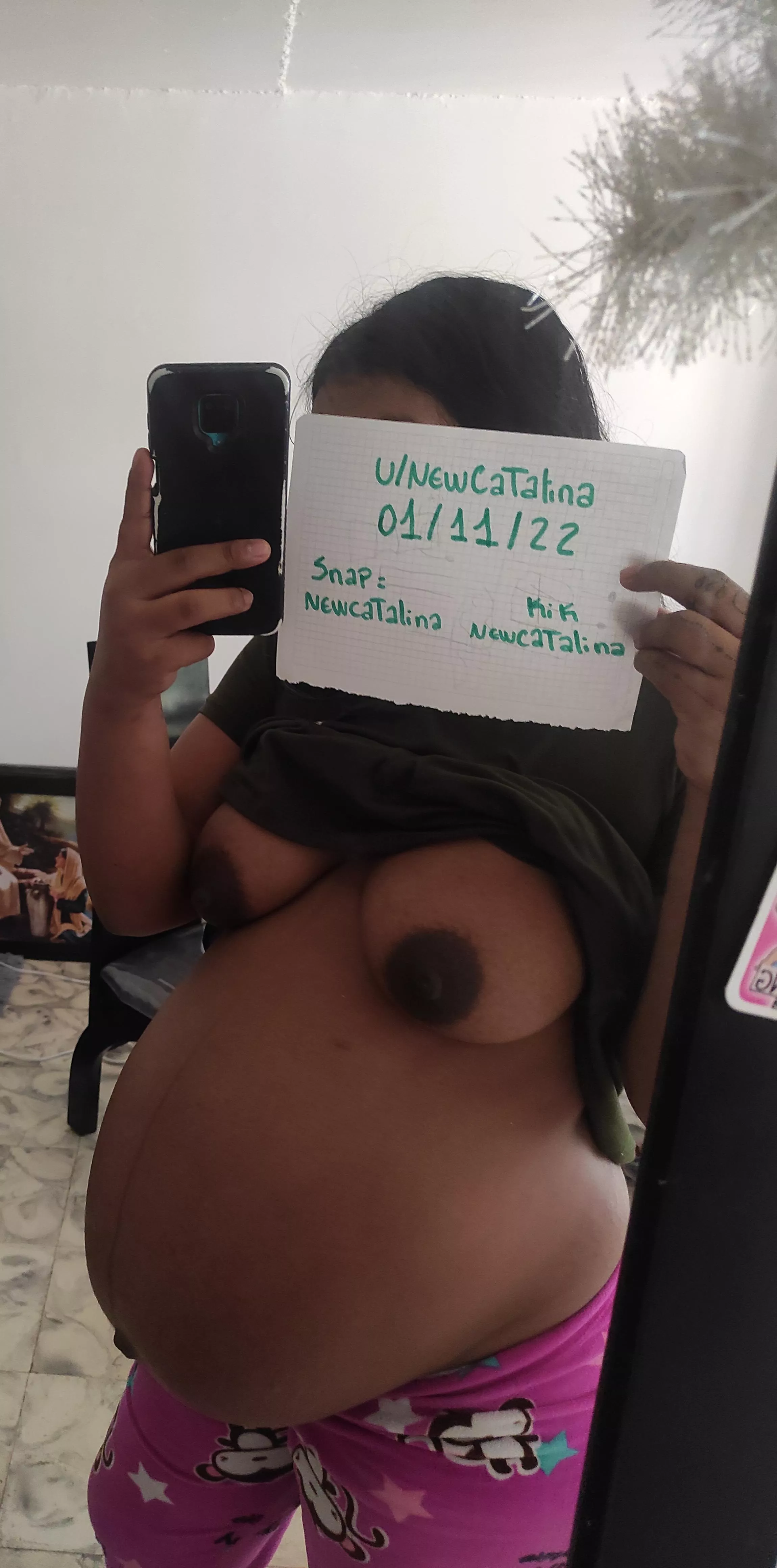 32 weeks, pregnancy has me very hot