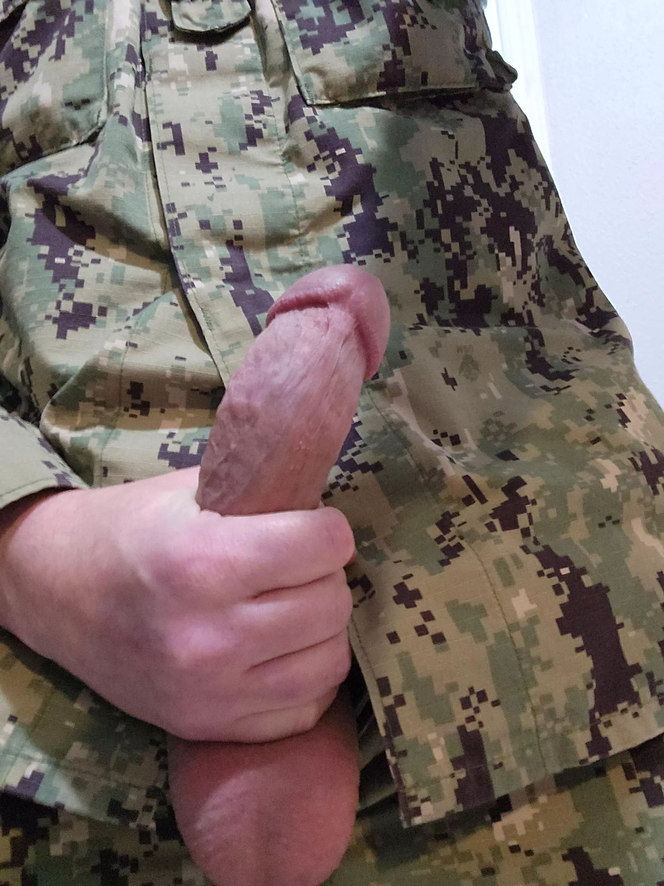 [36] finally off work! sailor sausage is served