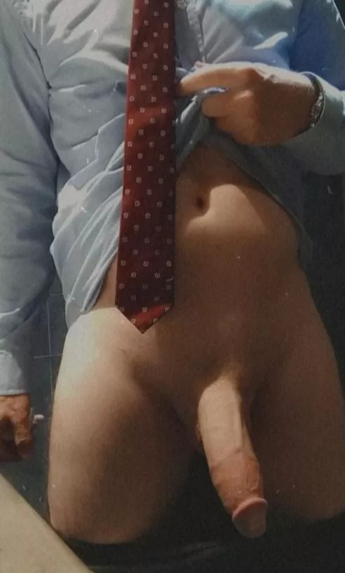 [50] A little workplace flop, help me get hard