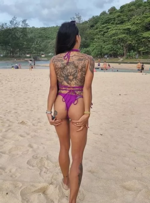 Admire my ink while you wreck this peach