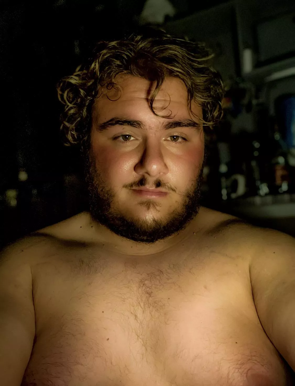 Any ladies down for a chat?