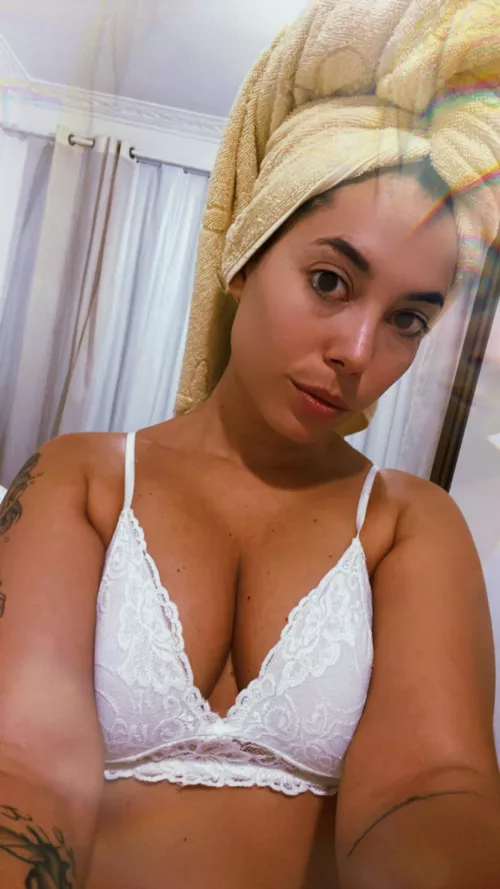 Are you alone tonight babe?