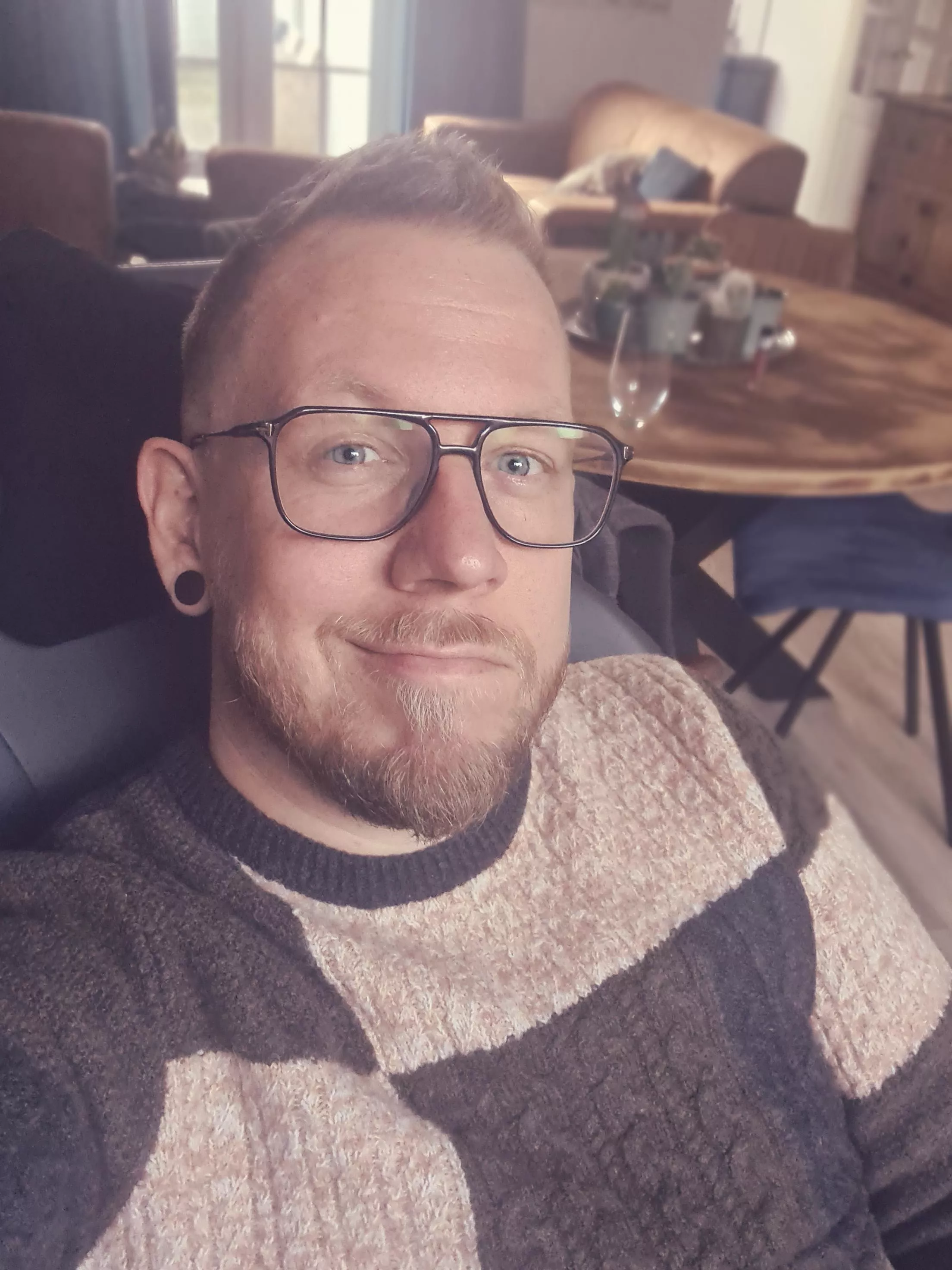 Beard and haircut check, time to play some games and chill.