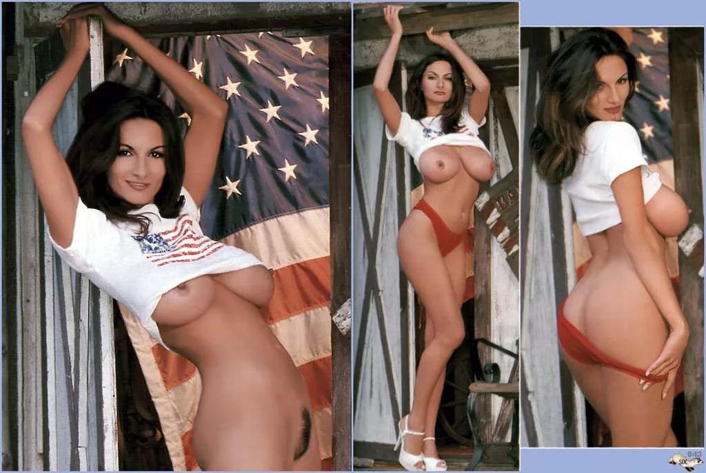 Busty brunette patriot 🇺🇸