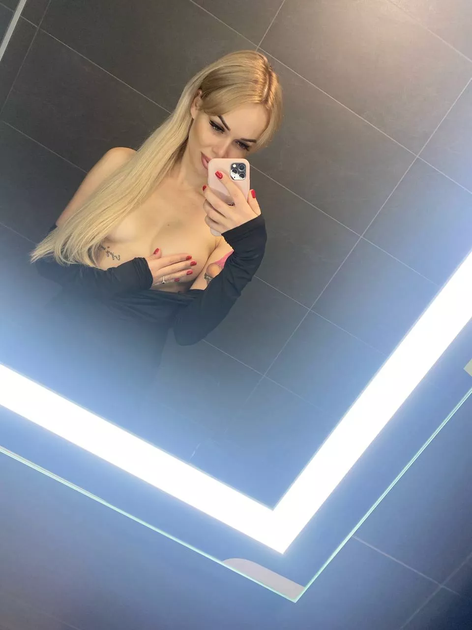 Can you help my wet pussy cum?