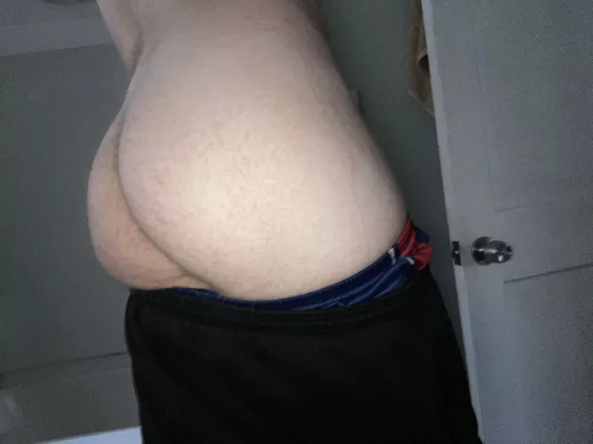 Do I belong here?🍑🥵