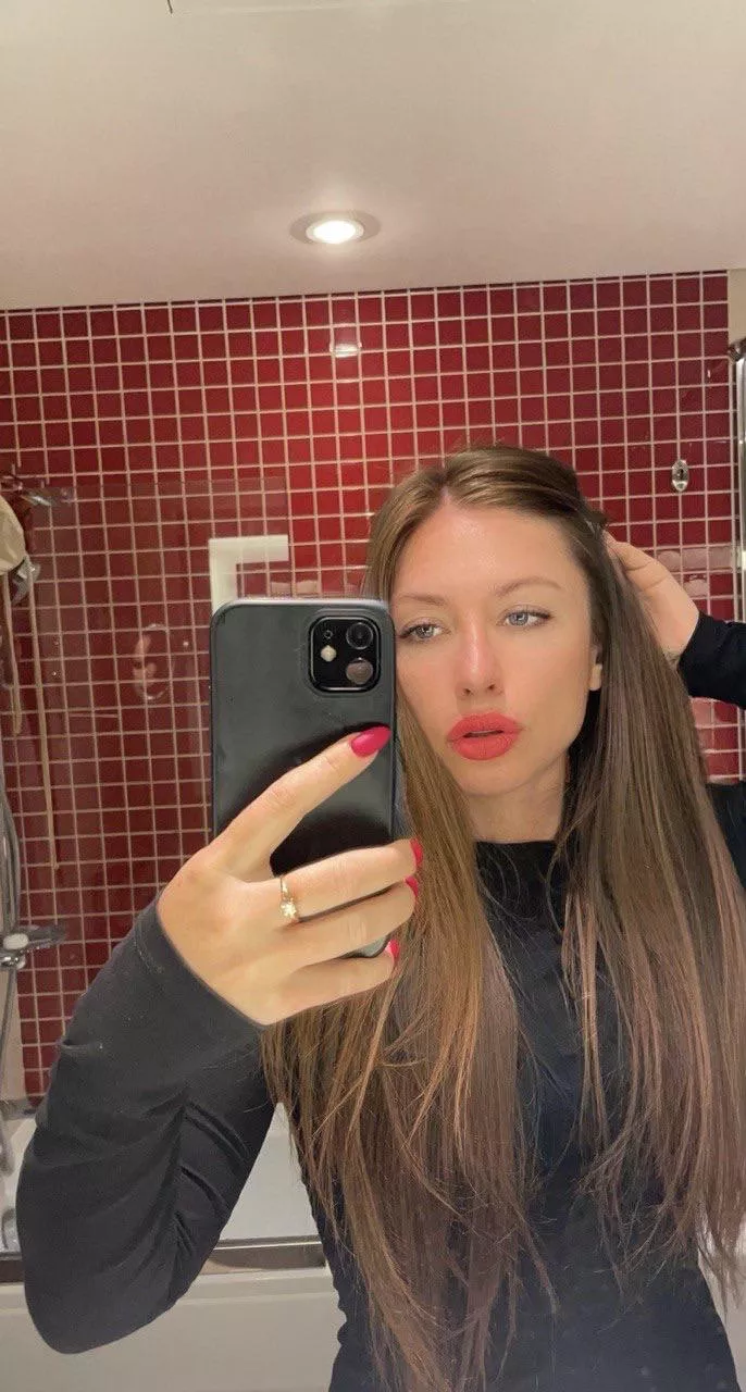 Elina (@elinaaa_3333) [Instagram]