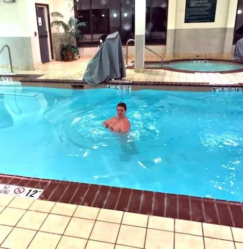 (f) Me swimming totally naked at the Hotel pool! so much fun!!