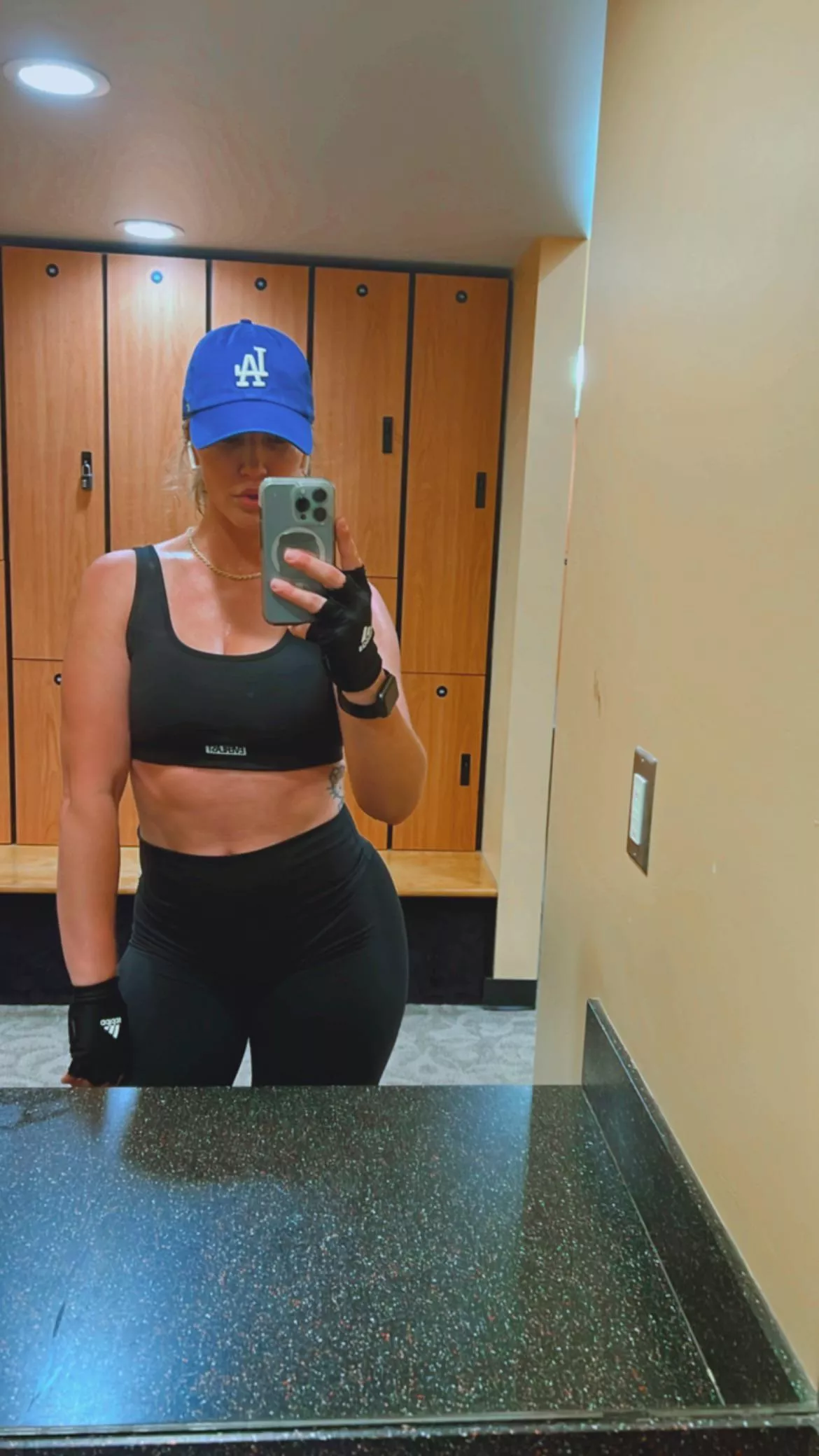 [f] sweaty after a good lift 💦