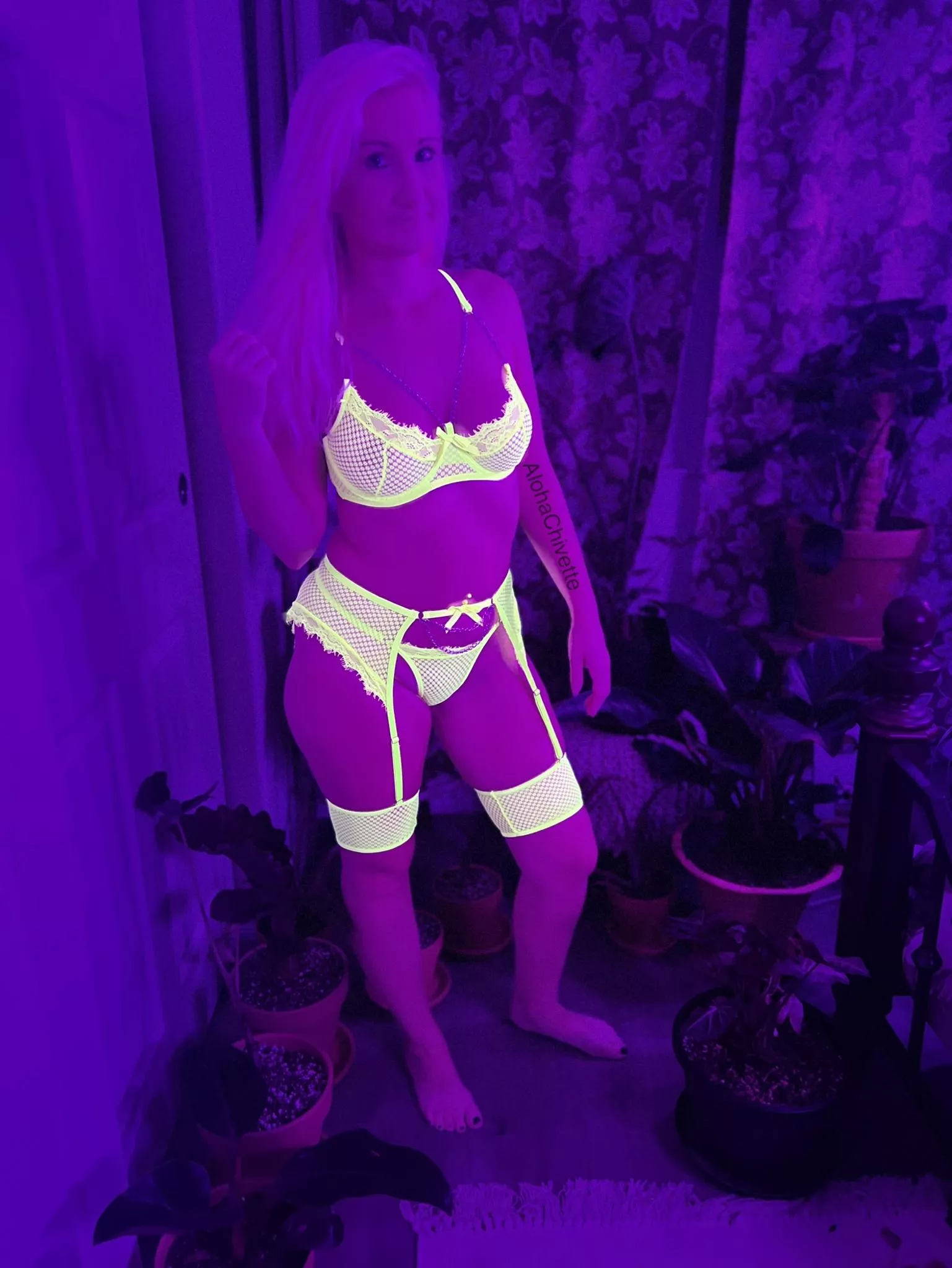 [F] This set is sexy from the front, but I’ve been told it looks better from behind.