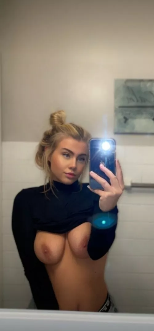 F23 add me on snap isabellab_1312