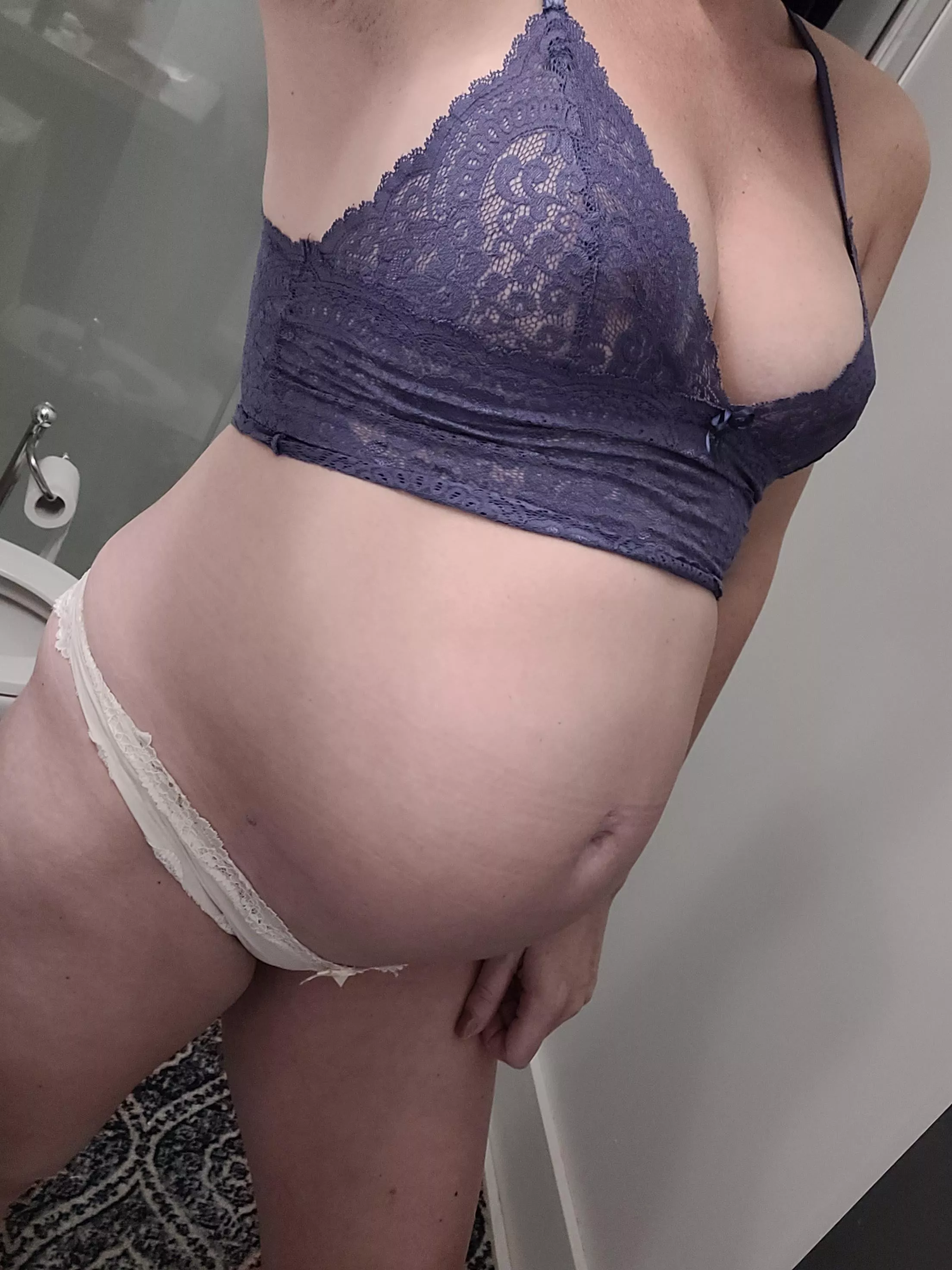 Feeling so sexy at 31 weeks