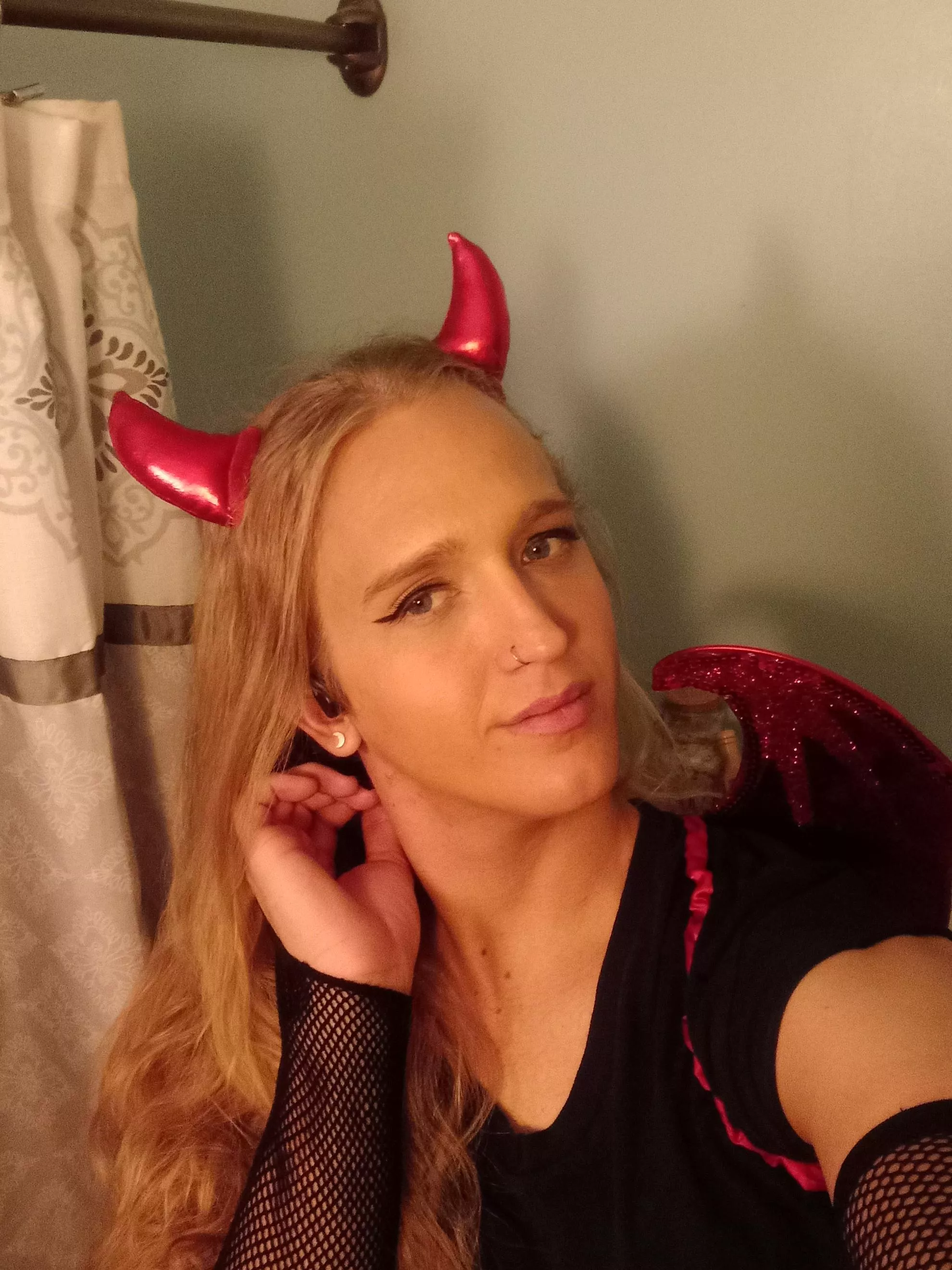 Had a panic attack, lost my wallet, almost cried, and got called a slur on my way home, but damn I looked good doing it 😂😭