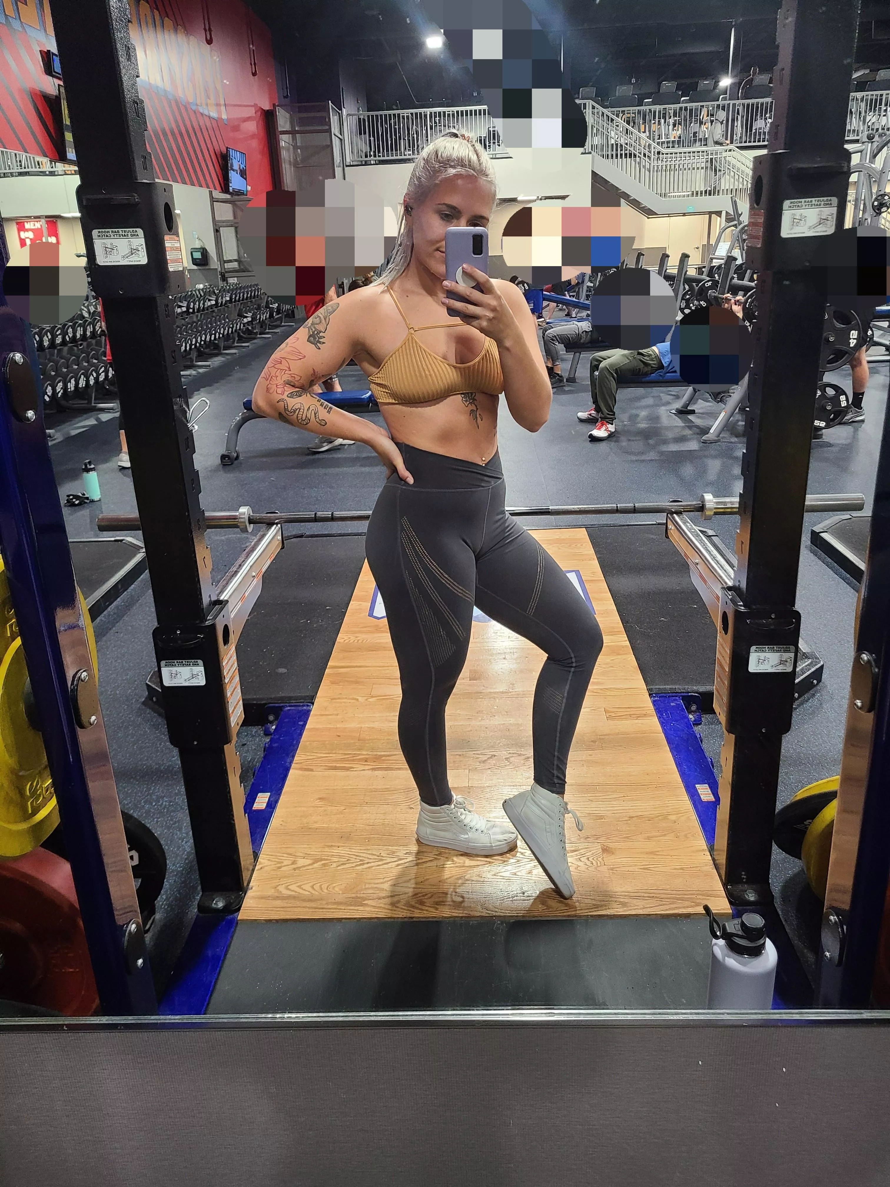 Happy Lifting! Don't mind my Camel toe ;)