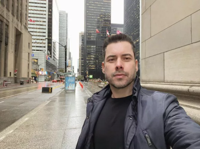 Happy new month guy 😊