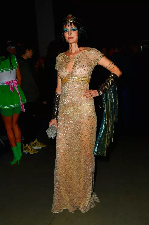 Heather Graham dressed as Cleopatra arriving at Heidi Klum’s Halloween Party